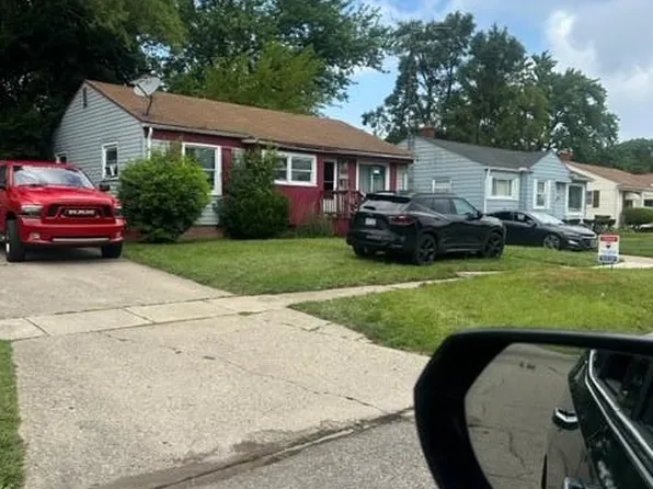 2118 Santa Barbara Dr, Flint, MI 48504