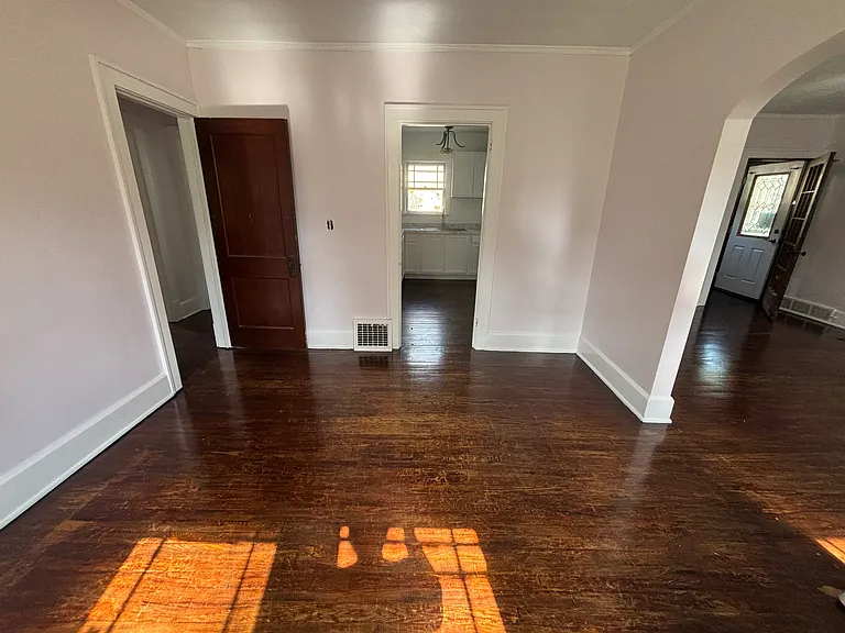 802 W La Clede Ave — Photo 3