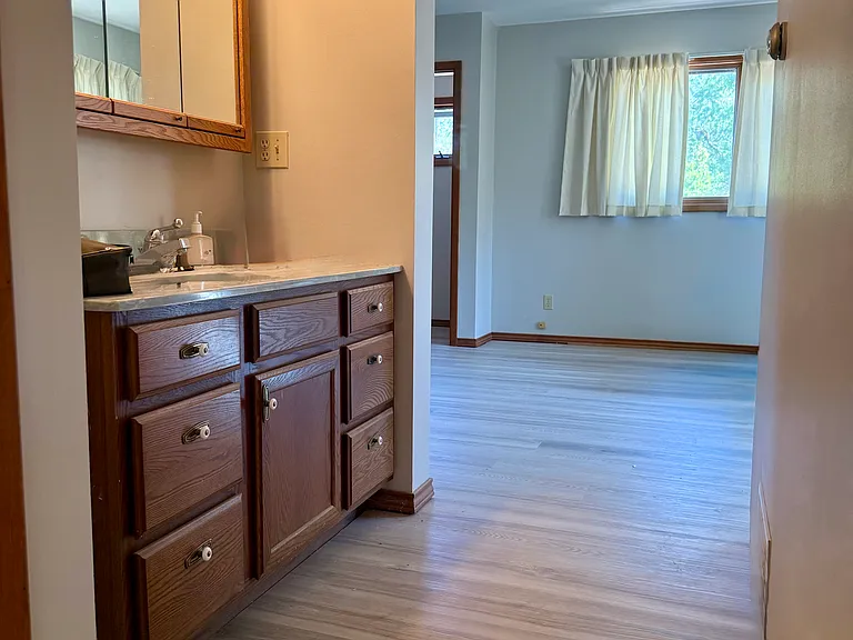 503 Hessel Blvd — Photo 59