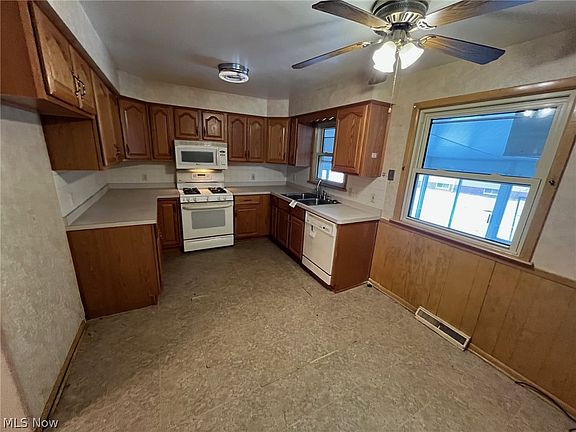 4th image of 4440 Hillcroft Dr