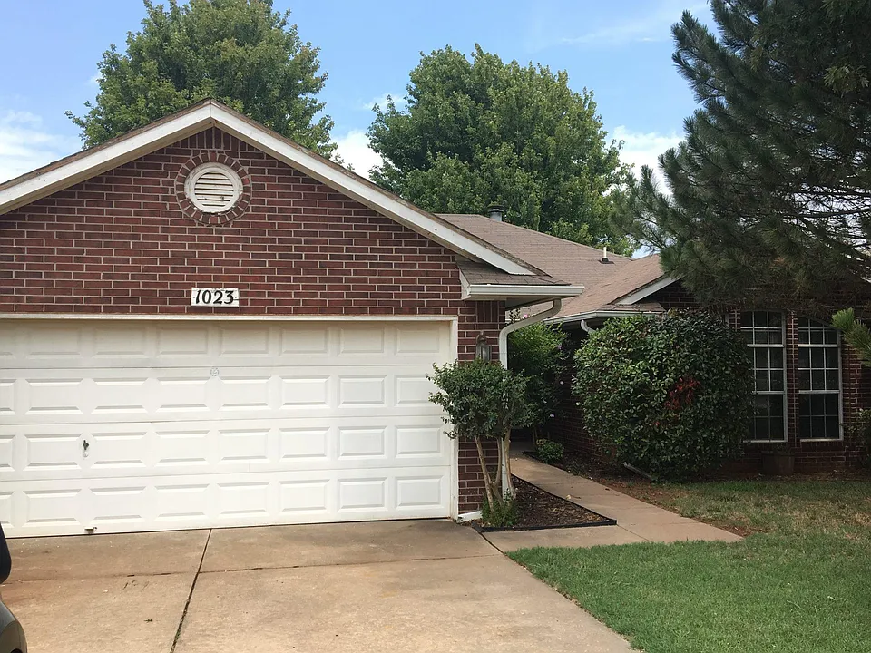 1023 Pruett Dr