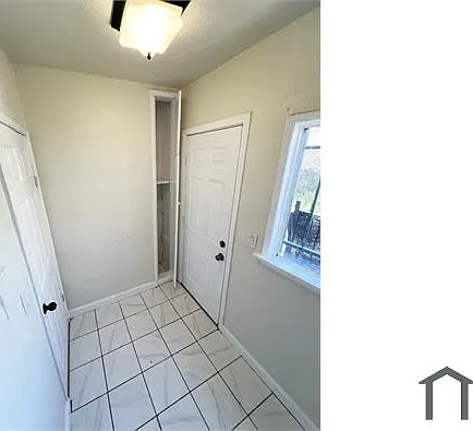 2915 W Florence Ave — Photo 24