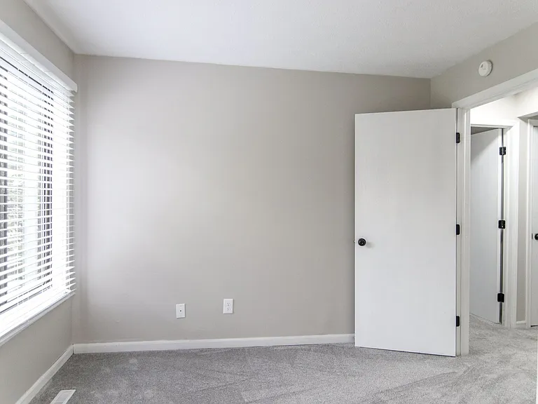 Woodwind Apartments — Photo 45