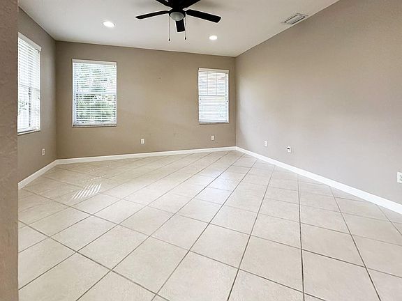 5th image of 975 Millbrae Court #2