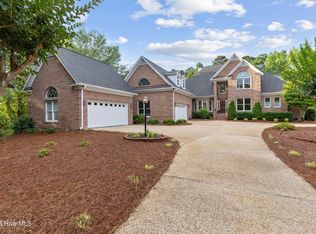 8700 Thornblade Cir, Wilmington, NC 28411