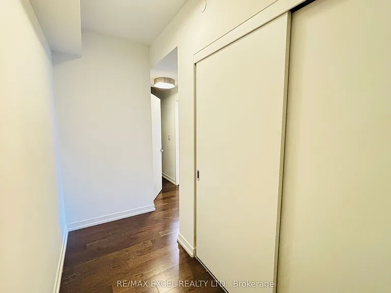 21 Widmer St #901 — Photo 8