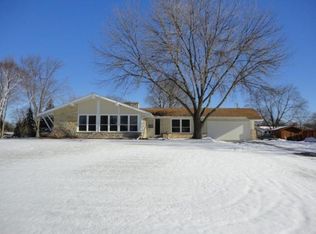 4630 Parkhurst Dr, Brookfield, WI 53045