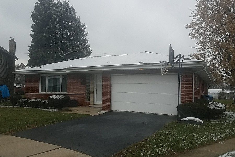2nd image of 16535 Maple Ct