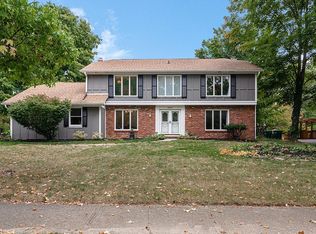 8739 Staghorn Rd, Indianapolis, IN 46260