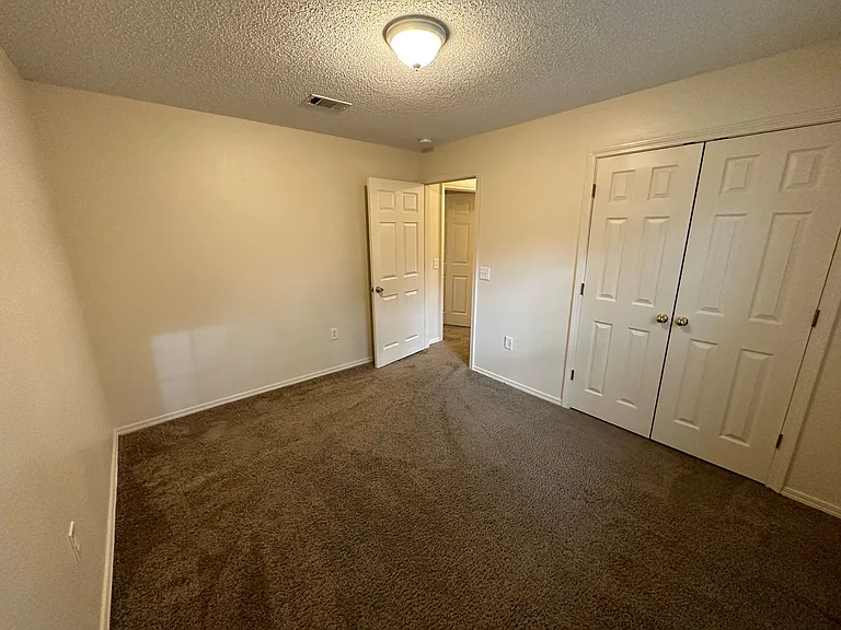 4420 Marlane Dr — Photo 12