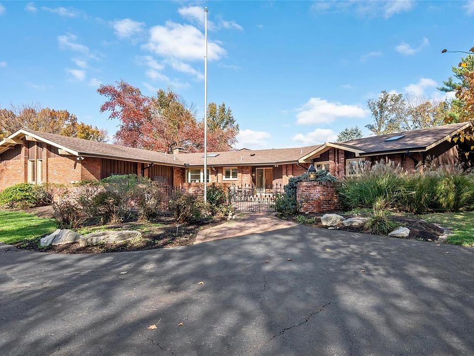 1st image of 10 Kirken Knoll Dr