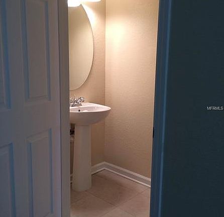 4th image of 2251 Stockton Dr