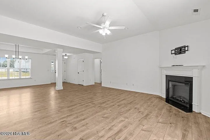 816 Knoll Cir — Photo 5