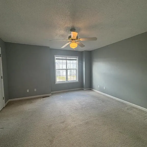 114 Palm Dr — Photo 16
