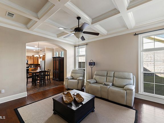 4th image of 522 Palm Breeze Dr