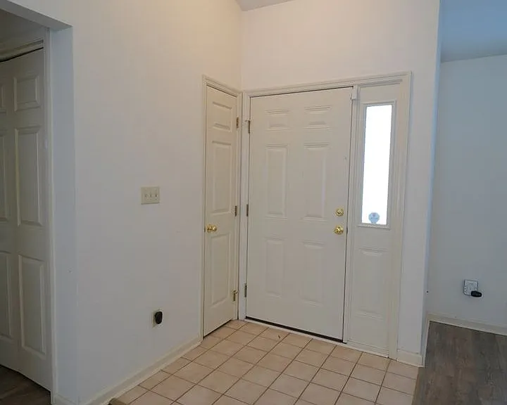2605 Yarmouth Ln — Photo 11