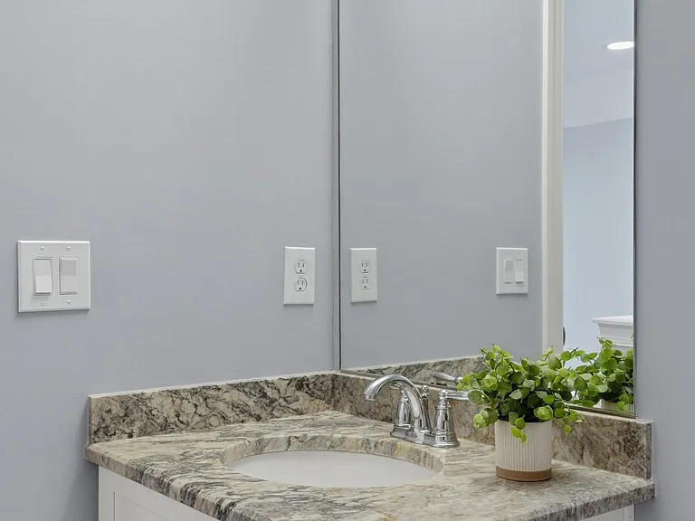 623 Streamside Ln — Photo 32