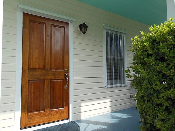2nd image of 215 Truman Ave #B