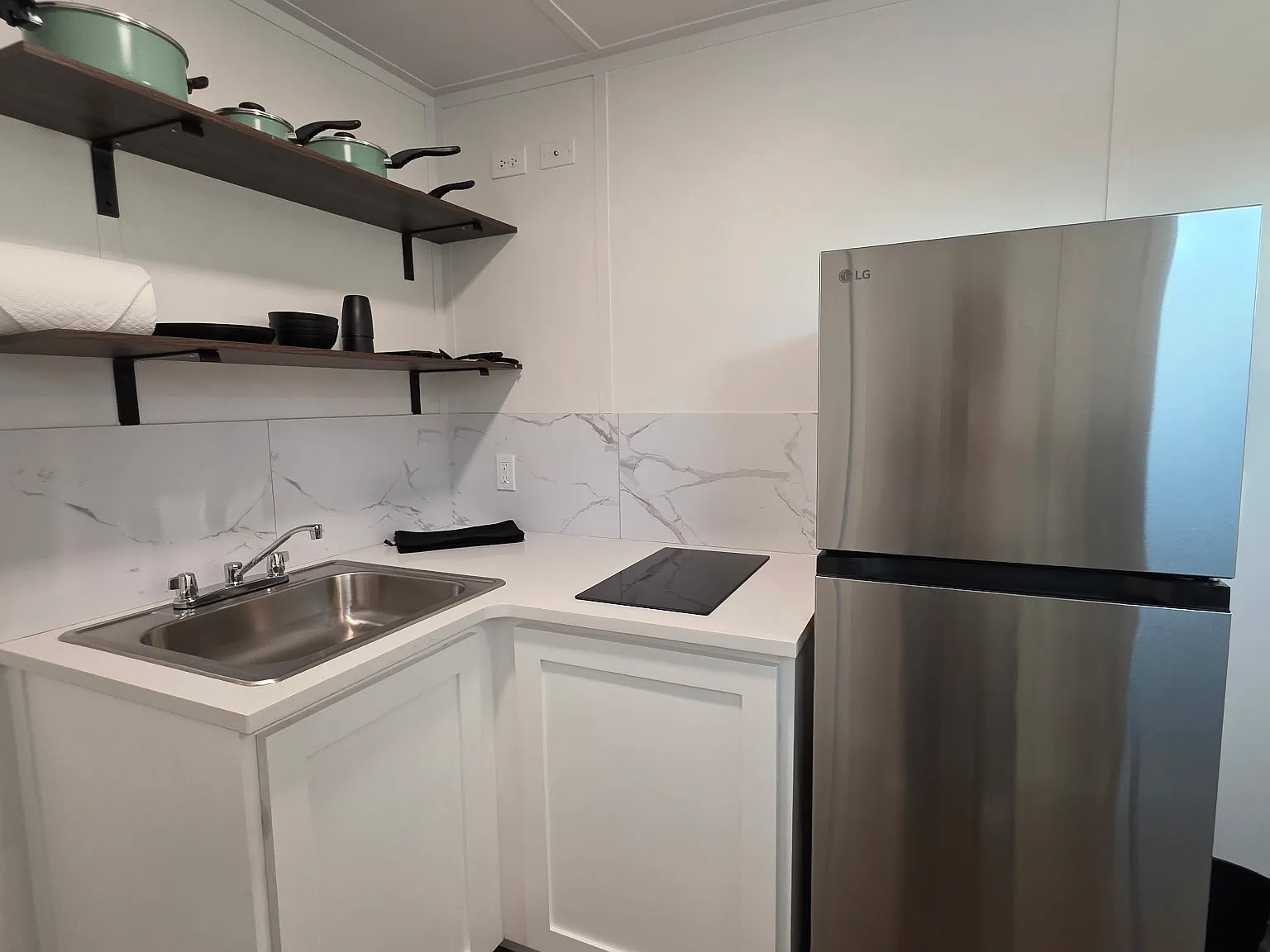1 bed, 160 sqft, $1,050 — Photo 2