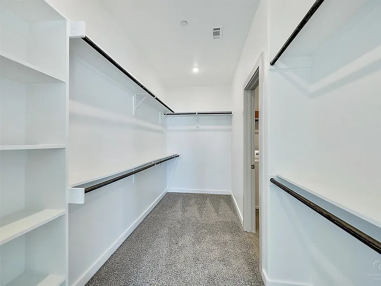 563 Eiseley Dr — Photo 14