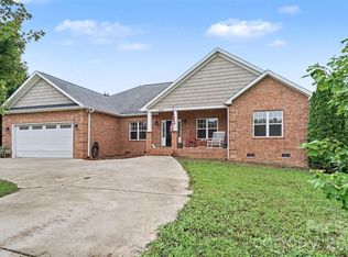 4574 Hunter Rhyne Rd, Lincolnton, NC 28092