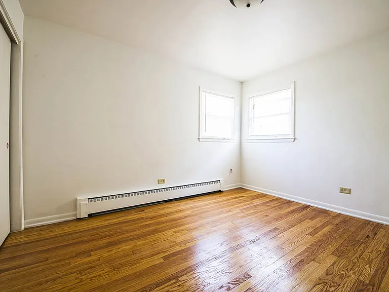 470 Gordon — Photo 7