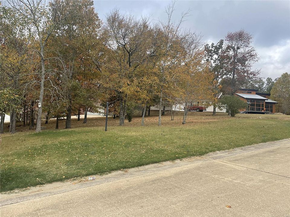 1st image of 35 Brownwood Ct