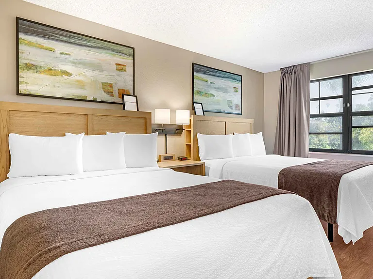 Studio Suite - 2 Queen Beds