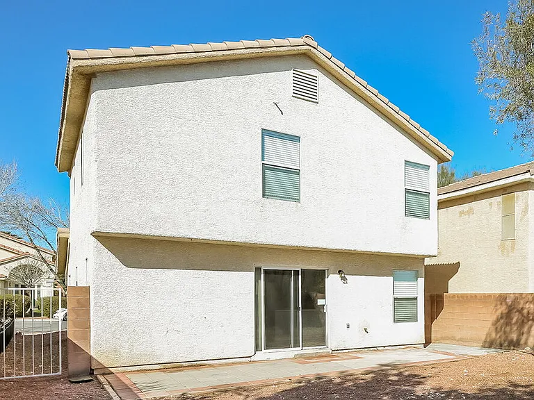 5005 Glittering Star Ct — Photo 17