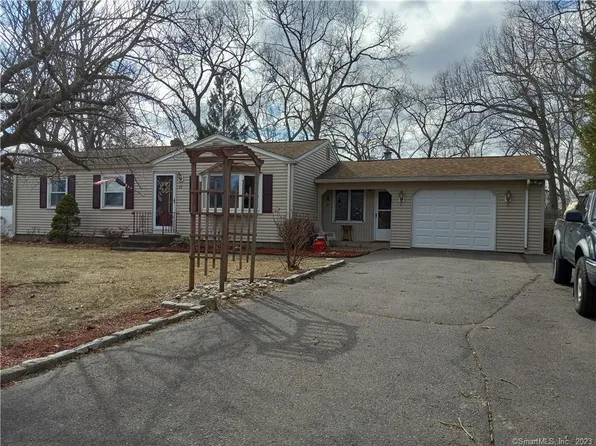 23 Mohawk Road, Windsor Locks, CT 06096