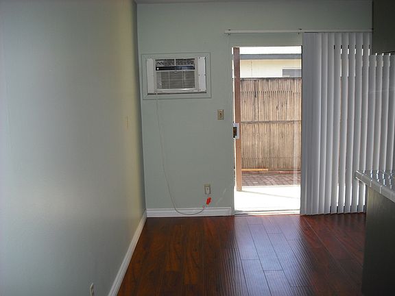 4th image of 11146 Columbine St APT A