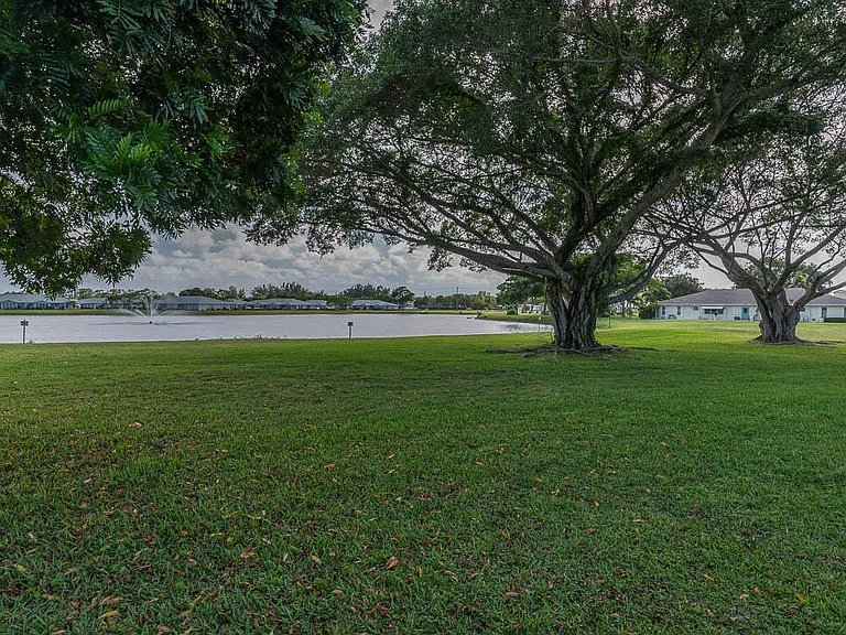 5061 Lakefront Blvd #B — Photo 37