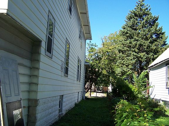 5th image of 315 N 2nd Ave
