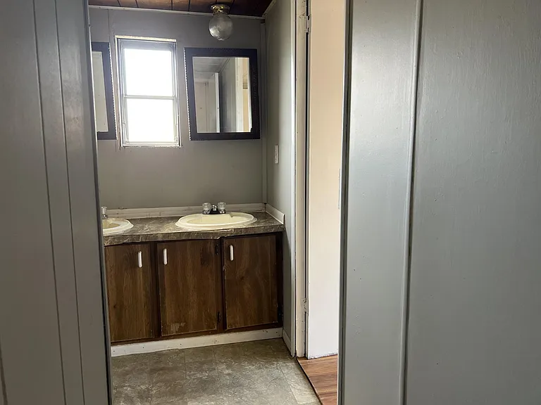247 Thor Ln — Photo 10