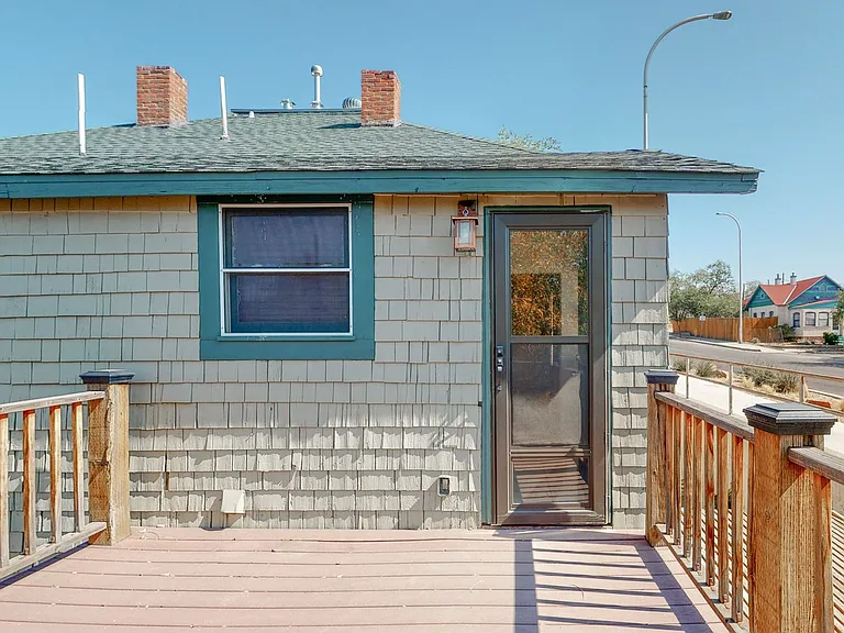 421 High St SE — Photo 30