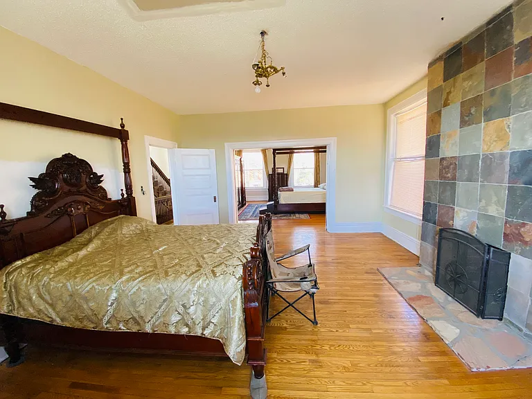 Bedroom #1 (Second Angle)