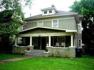 825 NW 17th St, Moore, OK 73160