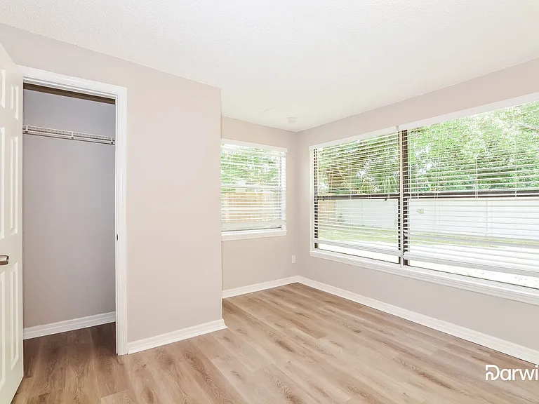 303 S Edgemon Ave — Photo 7
