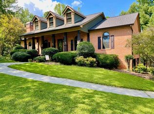 2186 Bascomb Carmel Rd, Woodstock, GA 30189