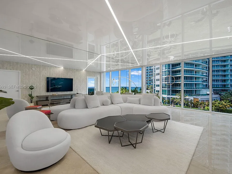 10275 Collins Ave #507