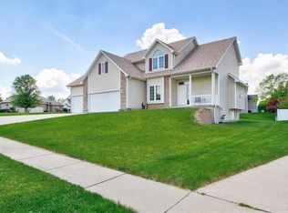 6512 NW 94th Ct, Johnston, IA 50131