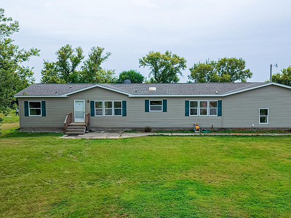 3rd image of 3030 60th St SW