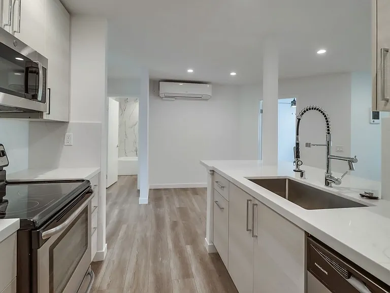 Beautifully Renovated Property perfectly situated between North Park and Normal Heights! — Photo 7