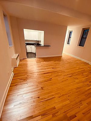 5th image of 642 Amsterdam Ave #2C