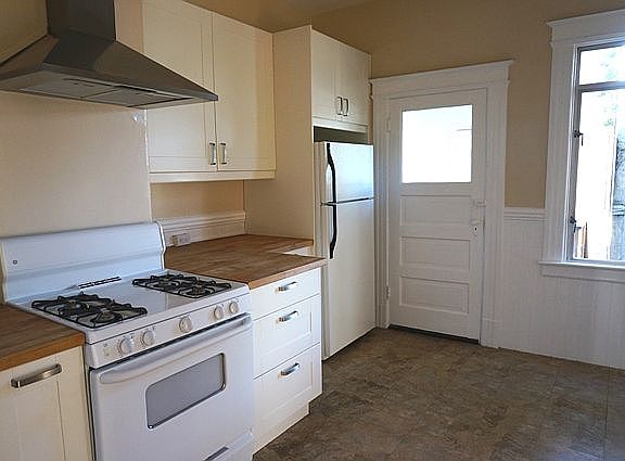 5th image of 1371 Union St