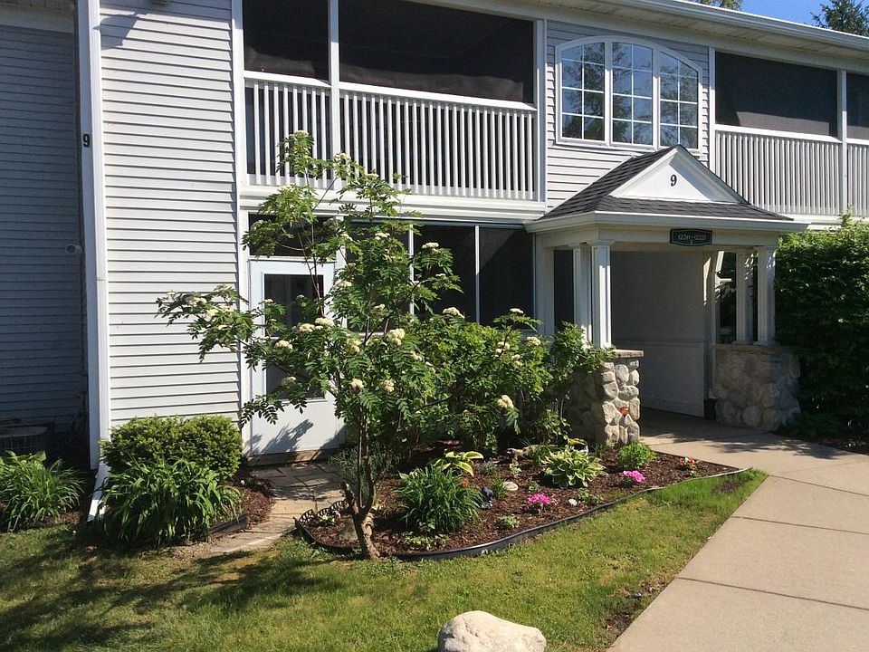 ground floor condo, enter from hall or porch