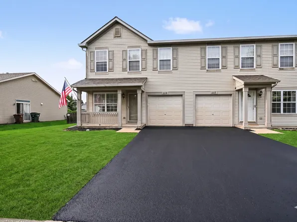 1119 Burns Ln, Minooka, IL 60447