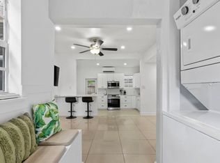 425 El Prad APT A, West Palm Beach, FL 33405
