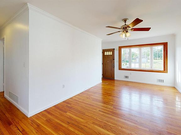 3rd image of 57 International Ave