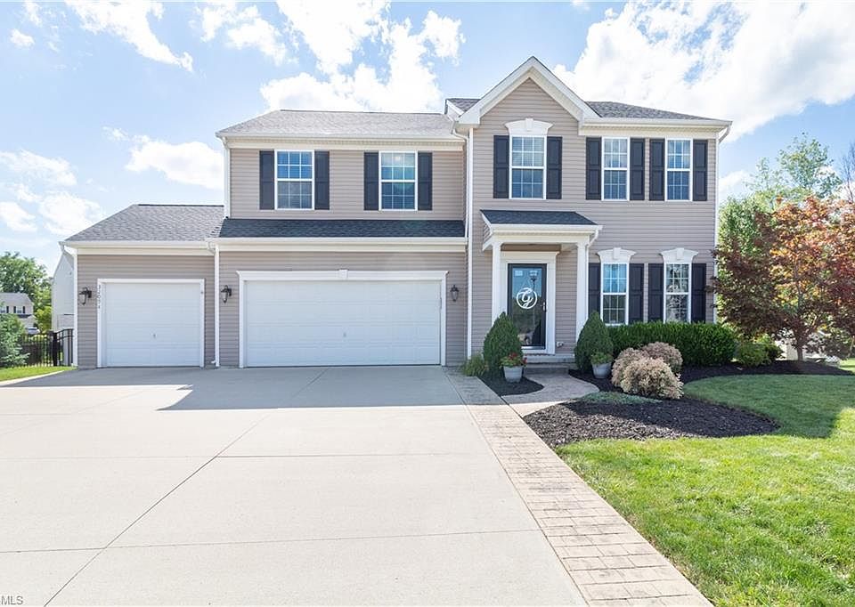 1st image of 32094 Dewy Meadow Ct